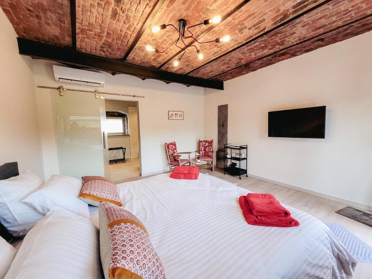 Au Bout De Mes Reves Bed & Breakfast Walcourt Ngoại thất bức ảnh